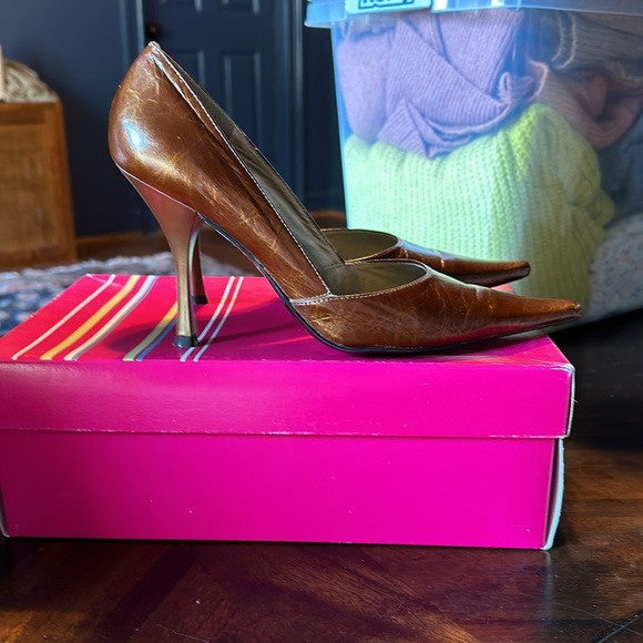 BCBGirls Katchens high heel. - Picture 2 of 6